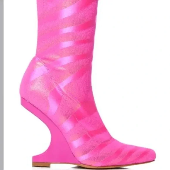 Booties - Picture 3 of 7